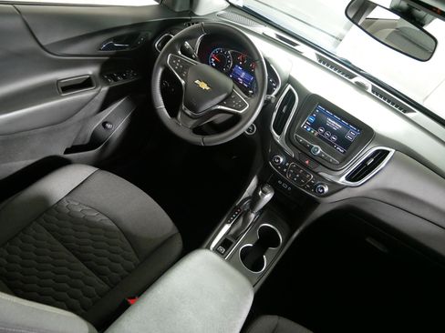 Used 2021 Chevrolet Equinox LT image 9