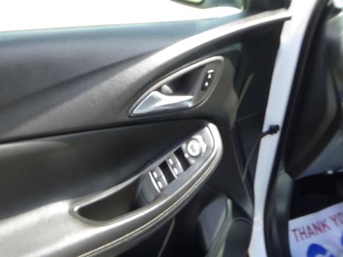 Used 2025 Buick Encore GX Preferred FWD image 16