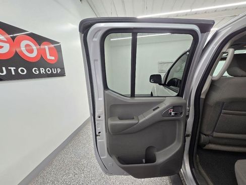 Used 2012 Nissan Frontier SV RWD image 25