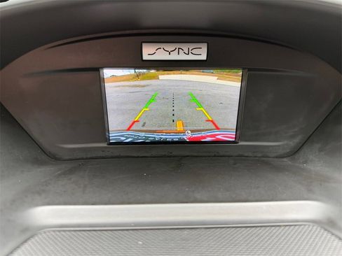 Used 2017 Ford Escape SE image 12