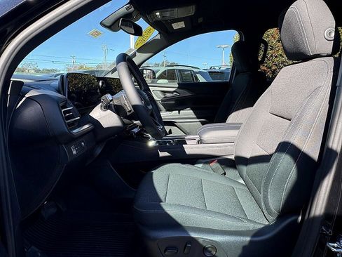 New 2026 Chevrolet Traverse LT w/ Midnight/Sport Edition image 9