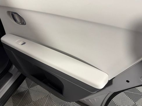 Used 2024 Hyundai Ioniq 5 SEL image 32