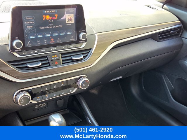 Used 2024 Nissan Altima 2.5 SV FWD image 24