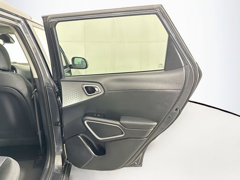 Used 2022 Kia Soul LX w/ Technology Package image 28