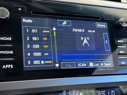 Used 2017 Subaru Outback 2.5i Premium AWD/4WD image 17