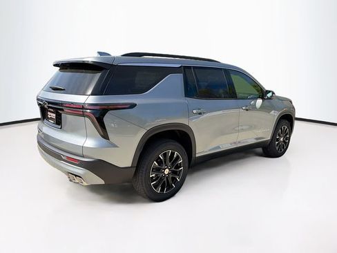 New 2026 Chevrolet Traverse LT w/ Sun and Wheel Package AWD/4WD image 6
