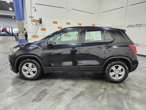 Used 2020 Chevrolet Trax LS FWD image 12