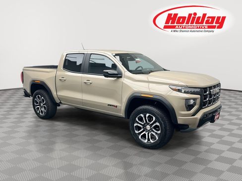 Used 2024 GMC Canyon AT4 w/ Technology Package image 1