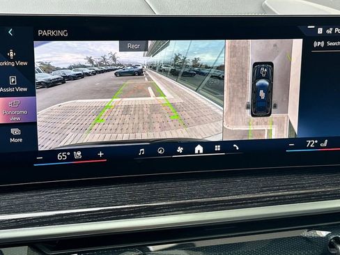 New 2026 BMW X7 xDrive40i w/ Executive Package image 24