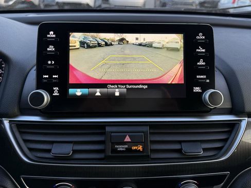 Used 2018 Honda Accord Sport image 16