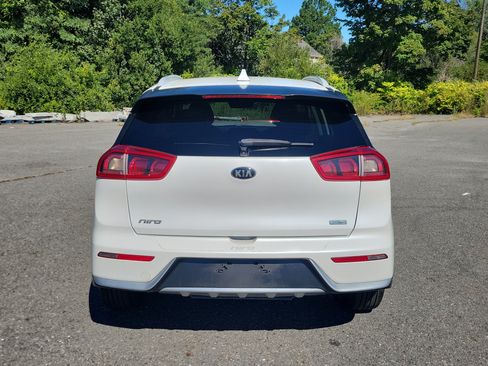 Used 2018 Kia Niro LX FWD image 6