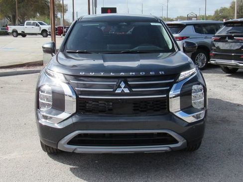 New 2026 Mitsubishi Outlander SE FWD image 9