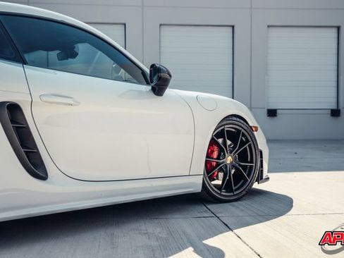 Used 2018 Porsche 718 Cayman GTS RWD image 29