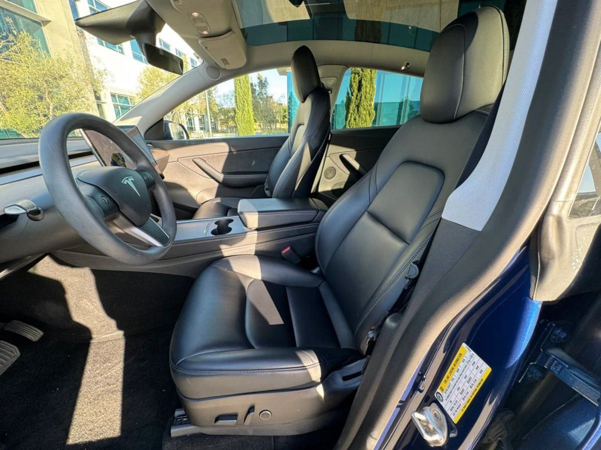 Used 2023 Tesla Model Y Long Range AWD/4WD image 35