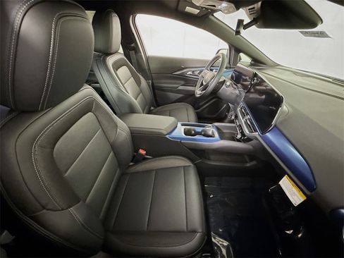 New 2026 Chevrolet Equinox EV LT image 21