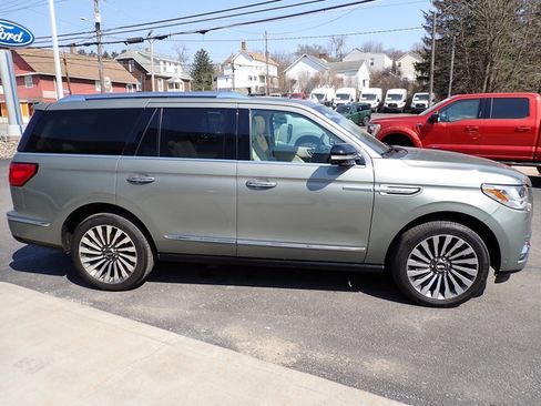 Used 2019 Lincoln Navigator Reserve image 8