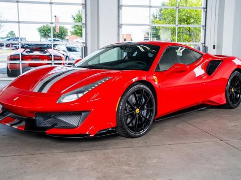 Used 2020 Ferrari 488 Pista Coupe image 11
