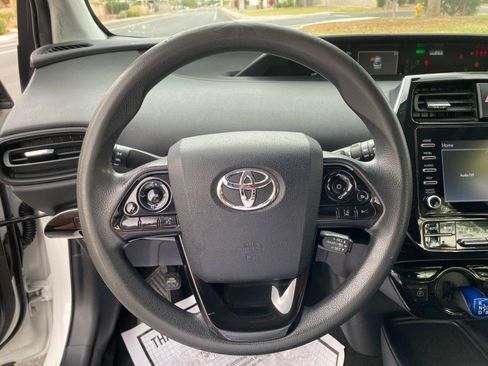 Used 2022 Toyota Prius LE FWD image 56