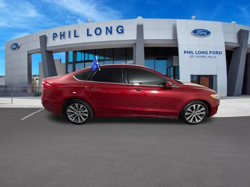 Certified 2020 Ford Fusion SE AWD/4WD image 6