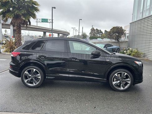 Used 2023 Audi Q4 e-tron Premium Plus w/ Premium Plus AWD/4WD image 5