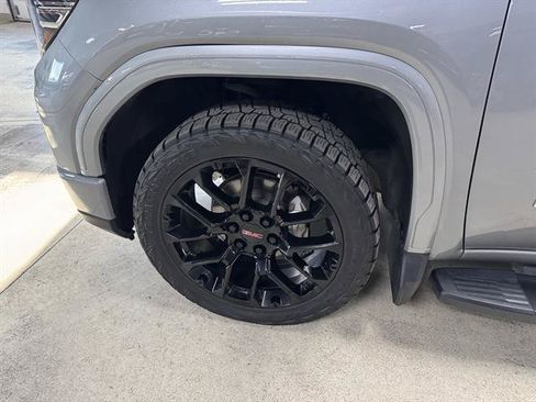 Certified 2023 GMC Sierra 1500 Denali w/ Technology Package AWD/4WD image 9