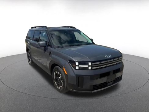 Used 2025 Hyundai Santa Fe SEL image 3