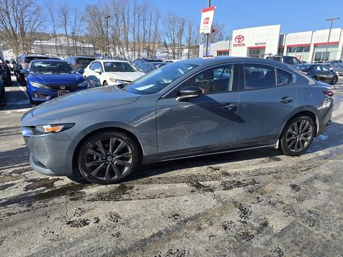 Used 2023 MAZDA MAZDA3 s image 3