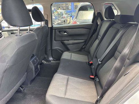 Used 2024 Nissan Rogue SV AWD/4WD image 11