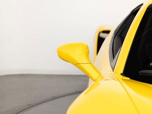 Certified 2021 Ferrari F8 Tributo RWD image 39
