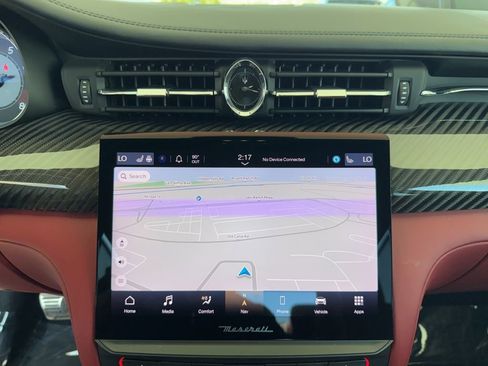 Used 2022 Maserati Quattroporte Trofeo image 14