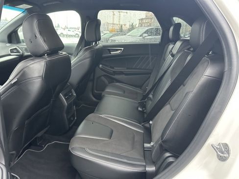 Used 2022 Ford Edge ST image 12