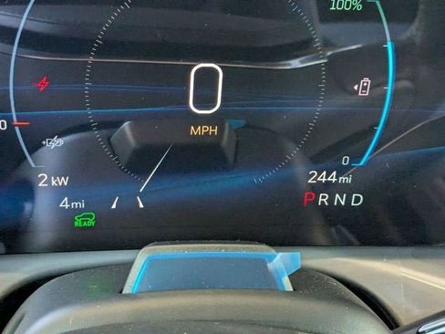 New 2026 Cadillac Vistiq Premium Luxury AWD/4WD image 11