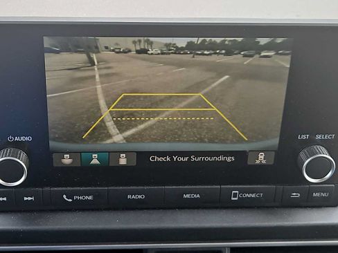Certified 2025 Honda Pilot Sport image 22