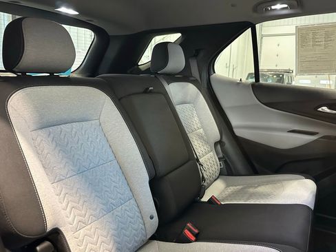 Used 2022 Chevrolet Equinox LT image 28