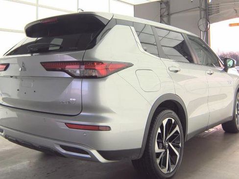 Used 2024 Mitsubishi Outlander SE image 20