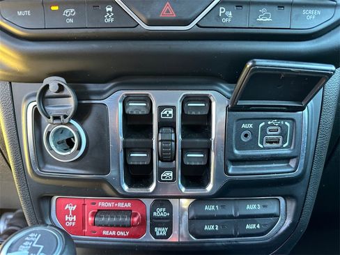 Used 2023 Jeep Wrangler Unlimited Rubicon 392 image 27