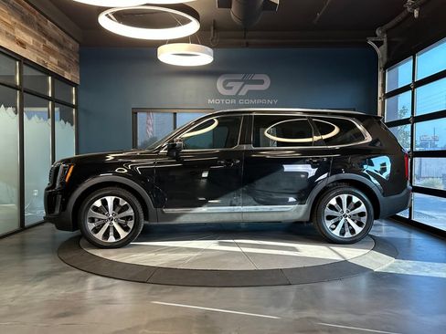 Used 2020 Kia Telluride EX w/ EX Premium Package AWD/4WD image 6