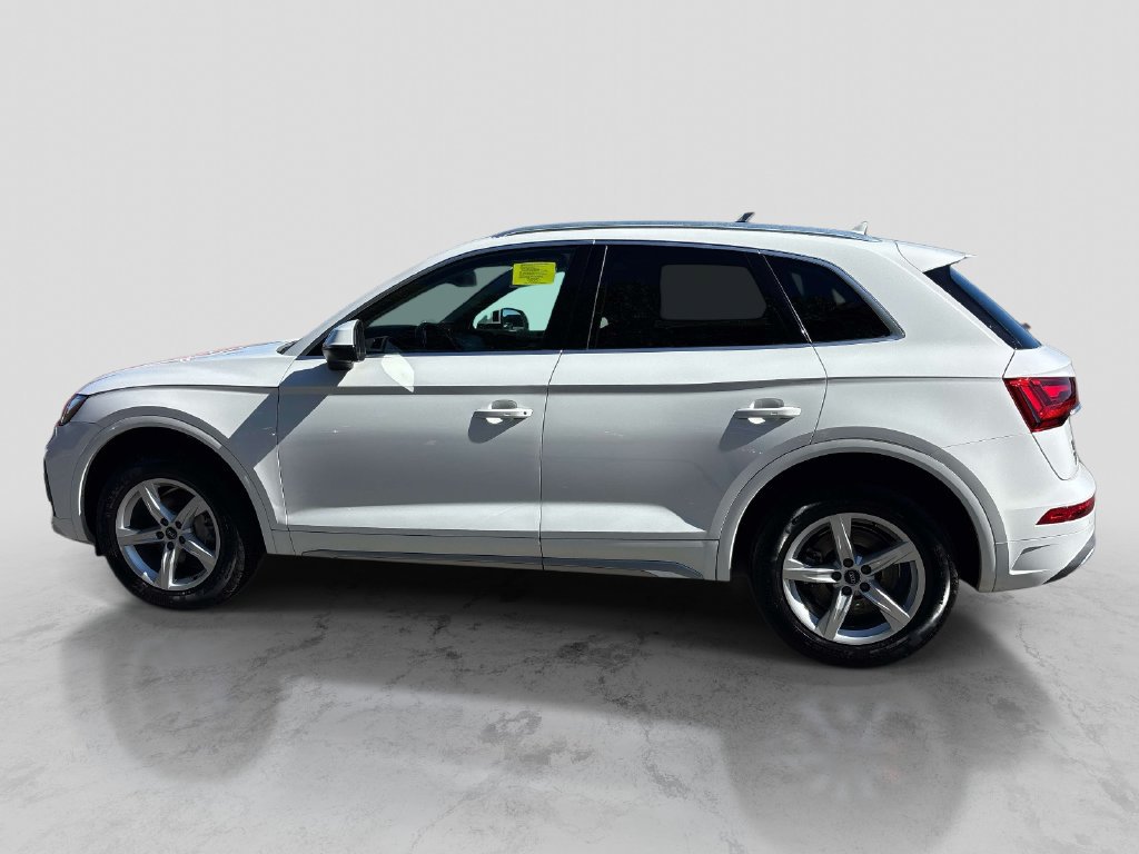 Used 2021 Audi Q5 2.0T Premium w/ Convenience Package AWD/4WD image 2