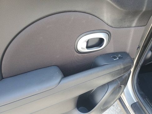 Used 2017 Kia Soul FWD image 13