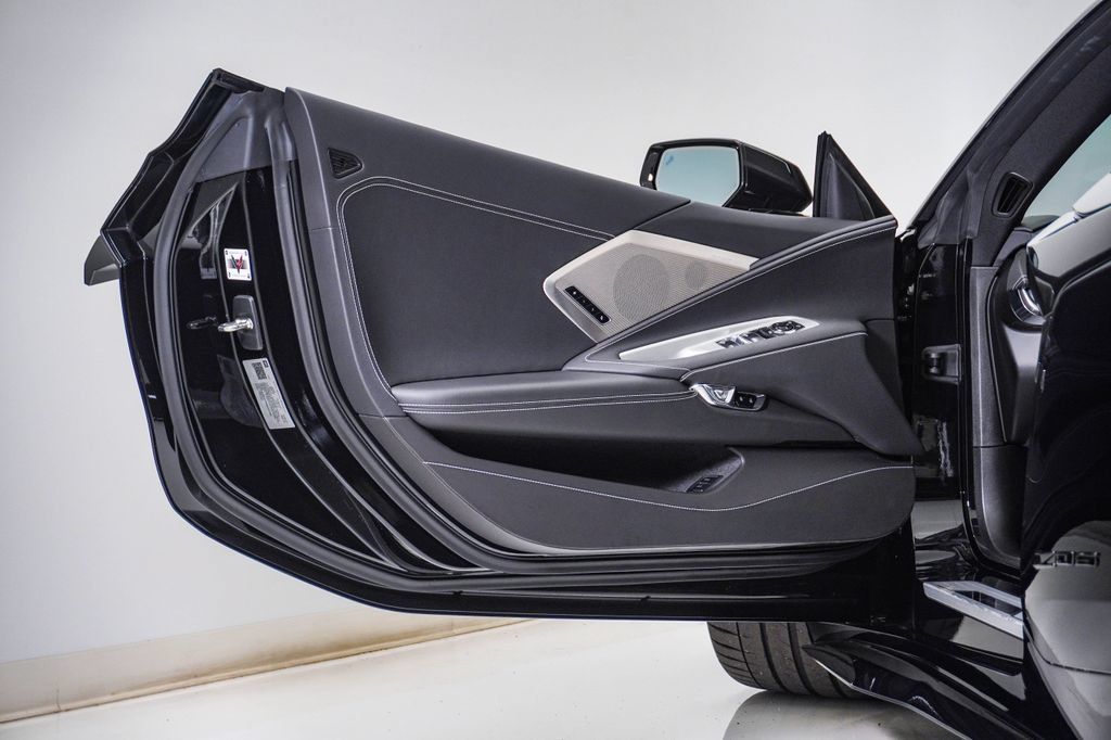Used 2023 Chevrolet Corvette Z06 RWD image 30