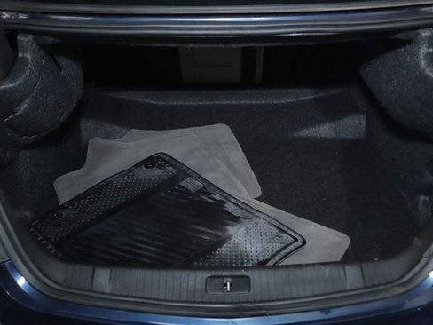 Used 2011 Buick LaCrosse CX image 28