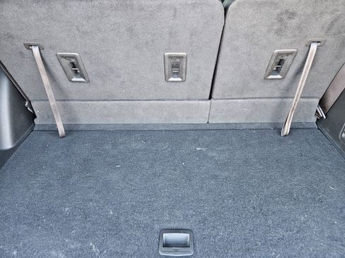 Used 2022 Chevrolet Traverse RS image 37