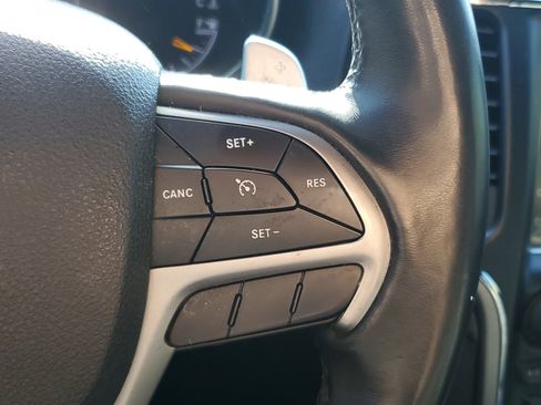 Used 2017 Jeep Grand Cherokee Altitude image 14