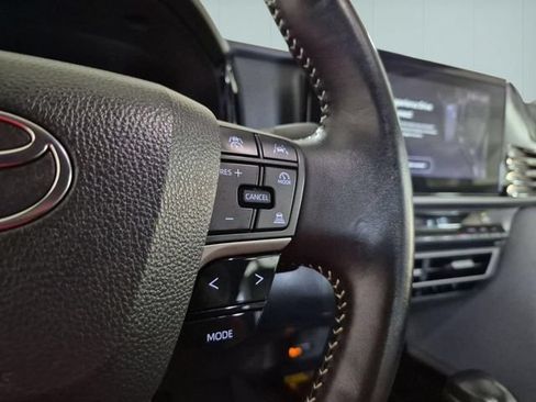 Used 2025 Toyota Camry SE FWD image 20