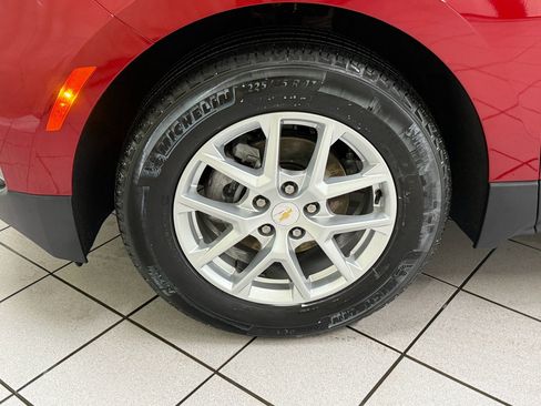 Certified 2024 Chevrolet Equinox LT FWD image 12
