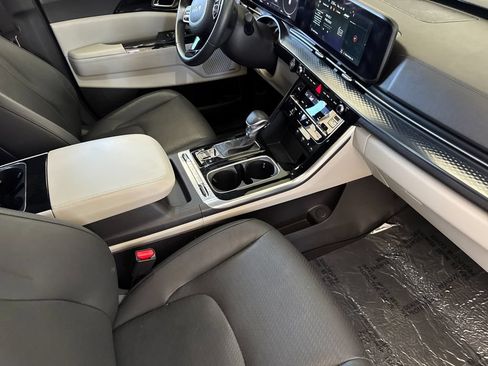 Used 2024 Kia Carnival SX Prestige FWD image 16