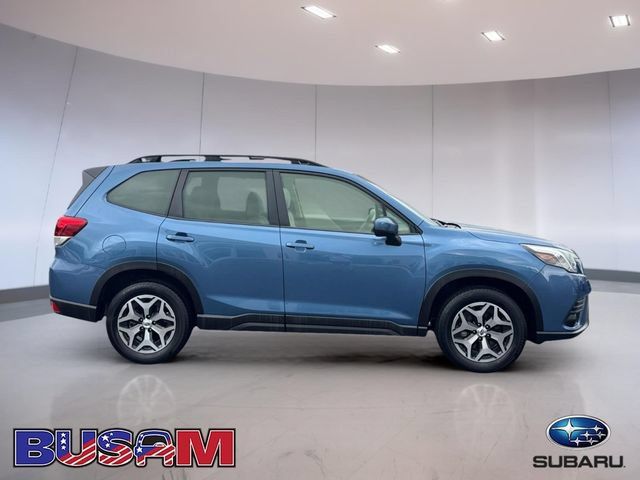 Certified 2024 Subaru Forester Premium AWD/4WD image 4