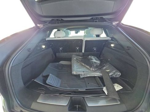 Used 2026 Cadillac Lyriq Premium Luxury w/ LPO, Floor Liner Package AWD/4WD image 19