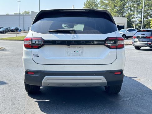 Used 2024 Honda Pilot EX-L image 11
