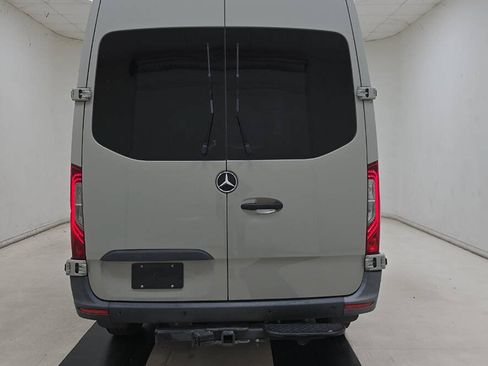Used 2024 Mercedes-Benz Sprinter 2500 image 12